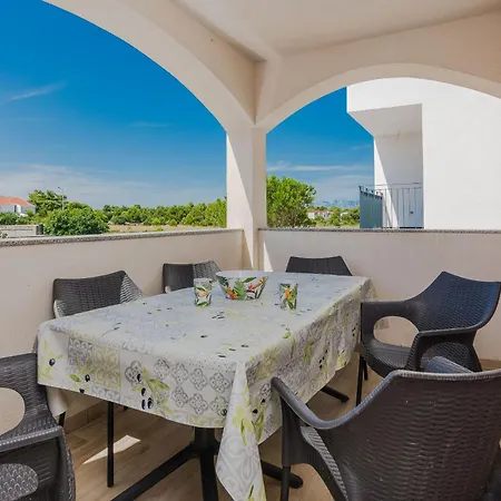 公寓 Budimir 维尔